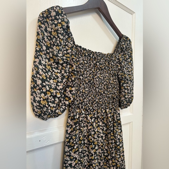 Smocked Floral Mini Dress Balloon Sleeves Size Large - Picture 2 of 3